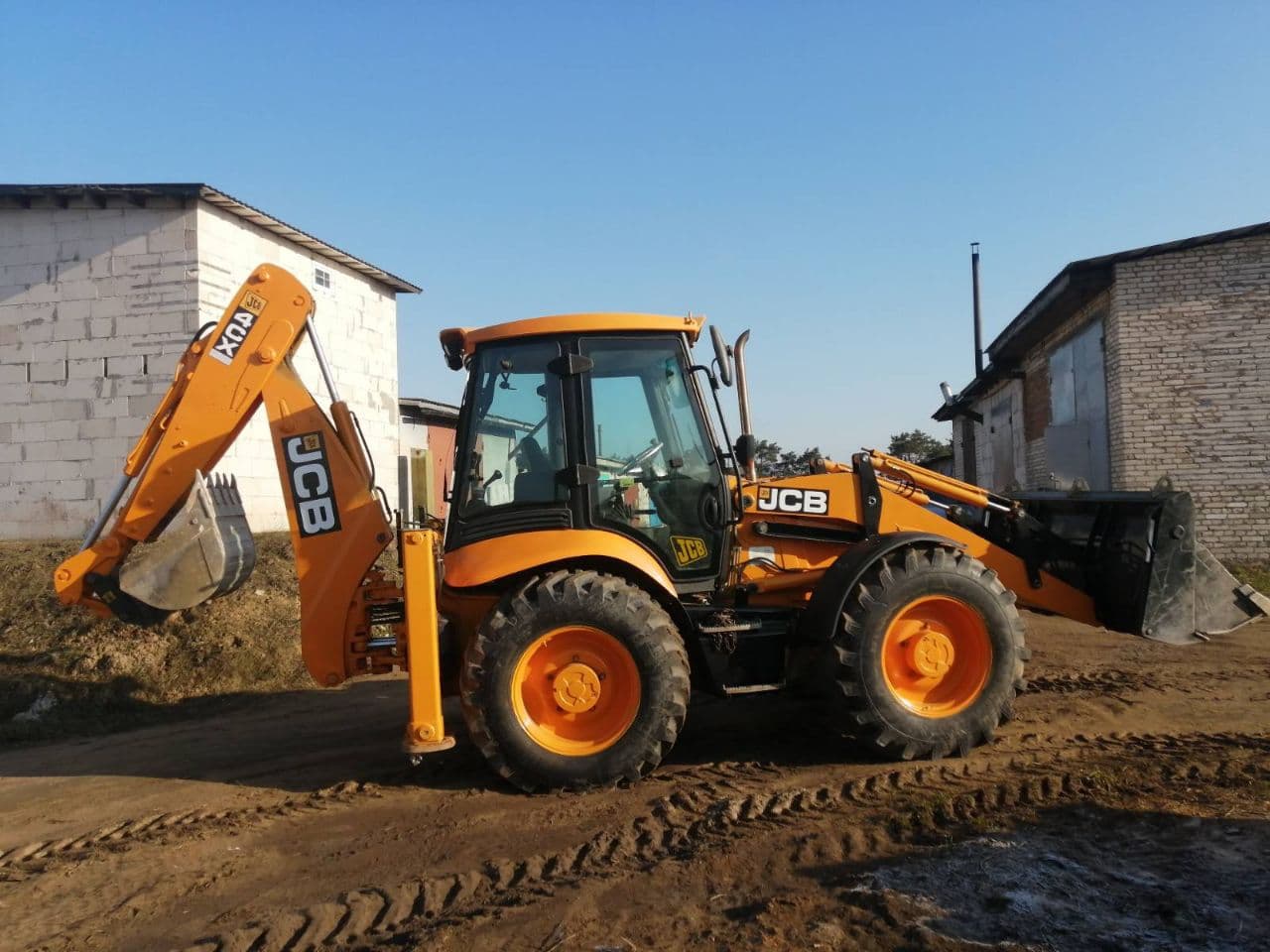 Аренда Экскаватора-Погрузчика - изображение услуги